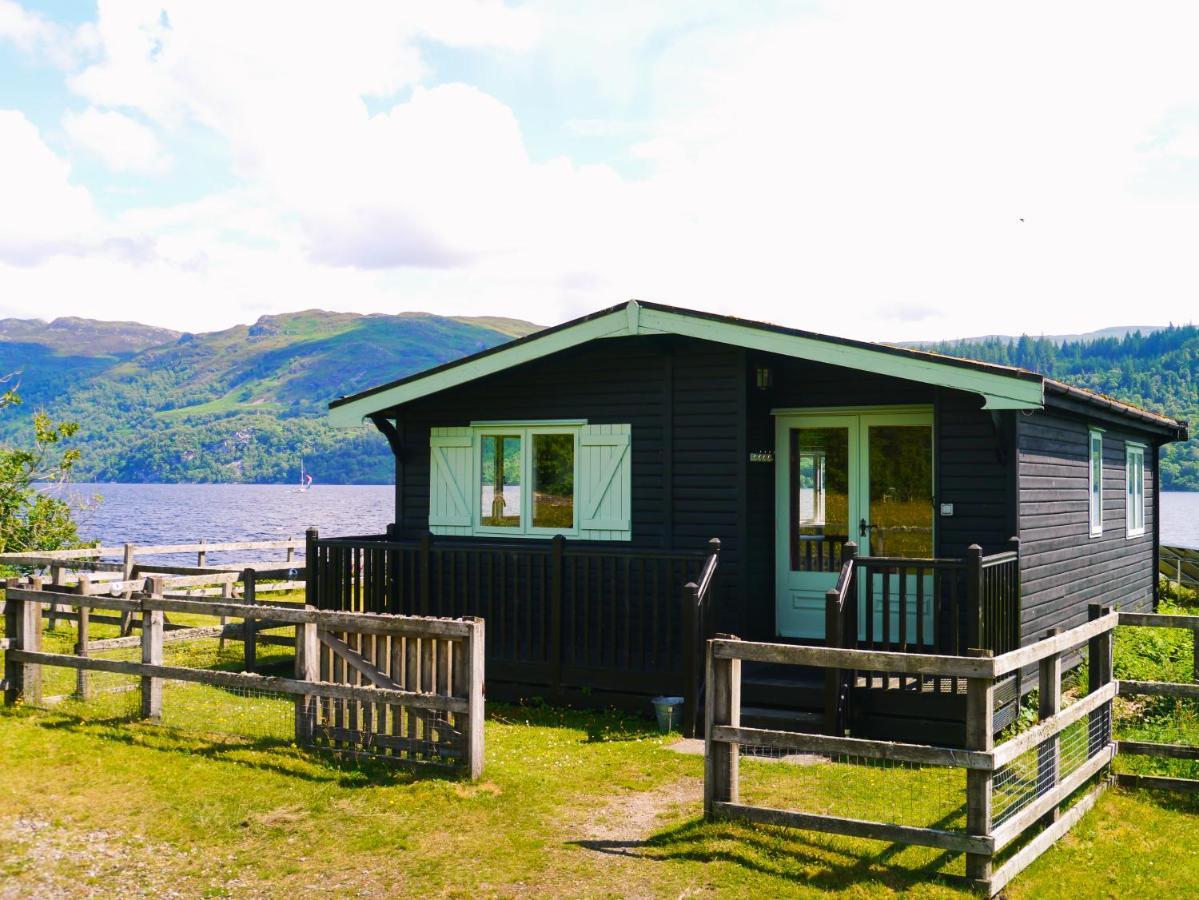 Cabins At Old Pier House Fort Augustus Exterior photo