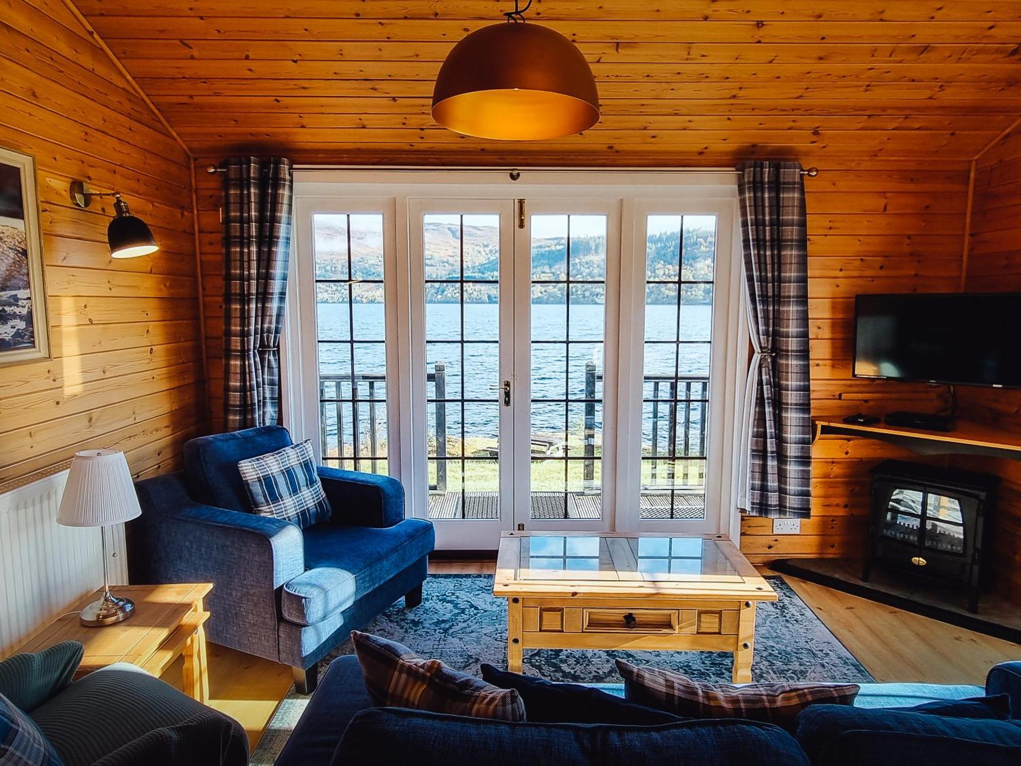Cabins At Old Pier House Fort Augustus Room photo